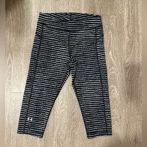 Striped Black and White calf length leggings